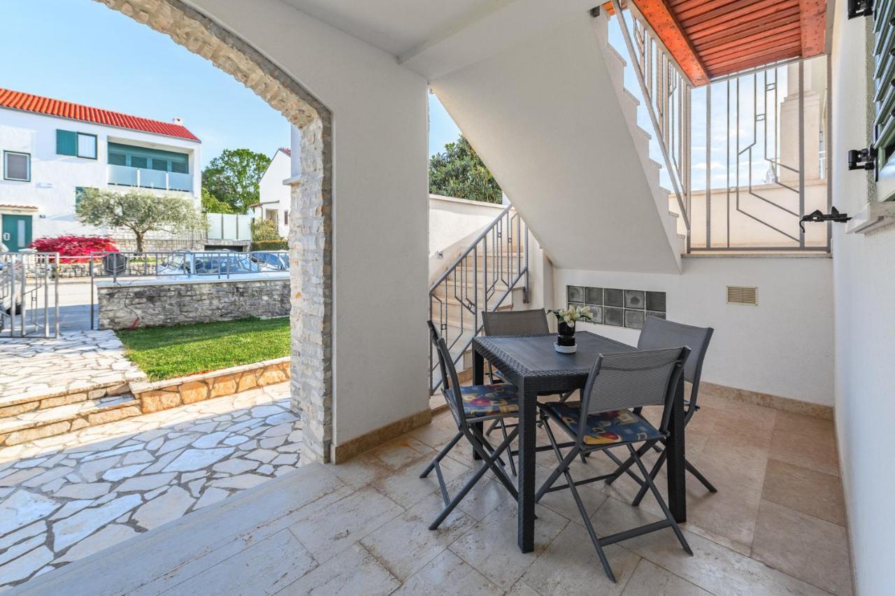 Apartman Inteuro Porec Exterior photo