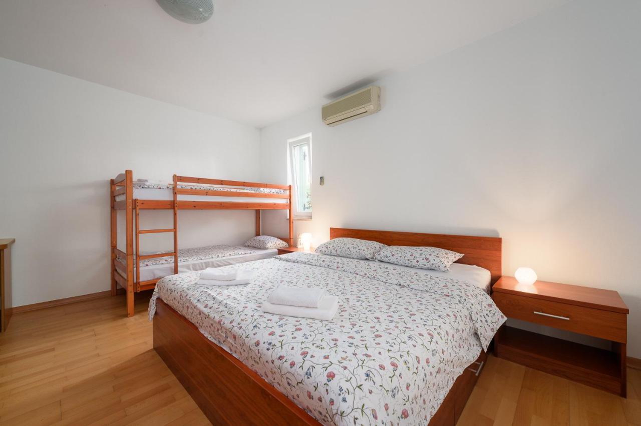 Apartman Inteuro Porec Exterior photo