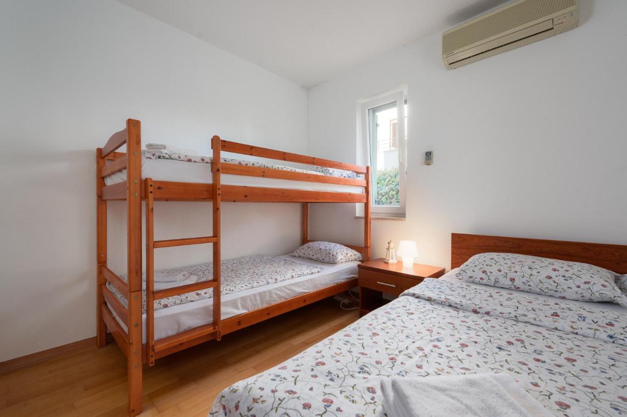 Apartman Inteuro Porec Exterior photo