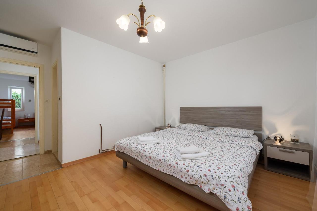 Apartman Inteuro Porec Exterior photo