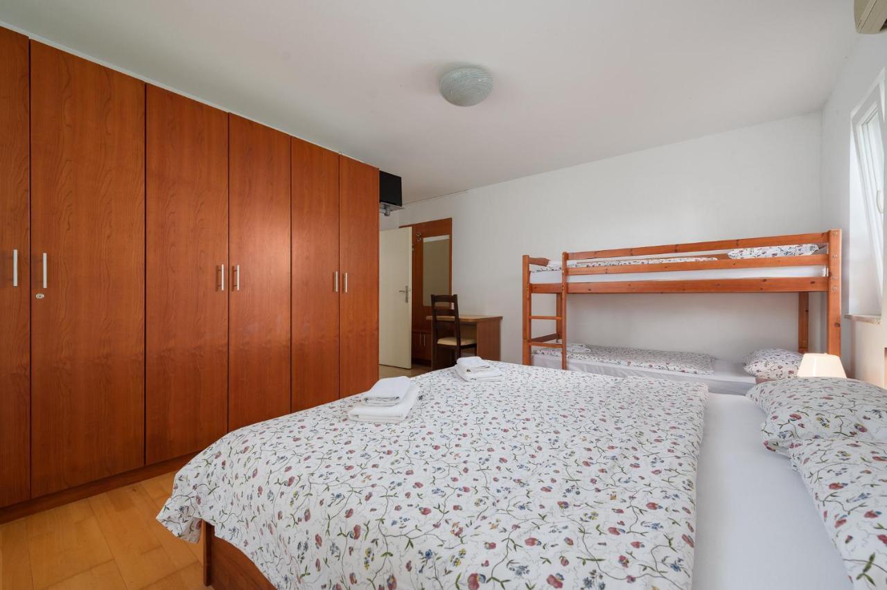Apartman Inteuro Porec Exterior photo